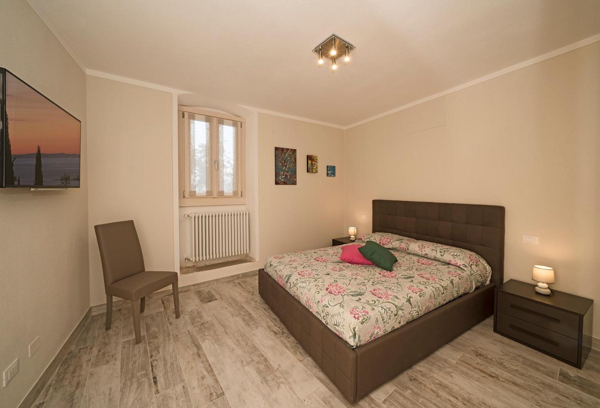 B&B Il Sogno Nel Borgo Gargnano Habitación foto