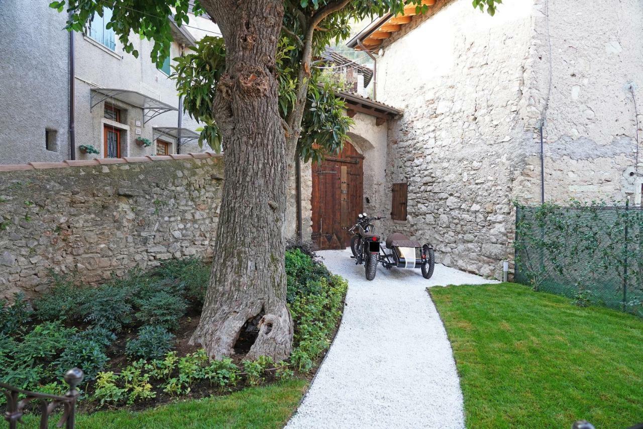 B&B Il Sogno Nel Borgo Gargnano Exterior foto
